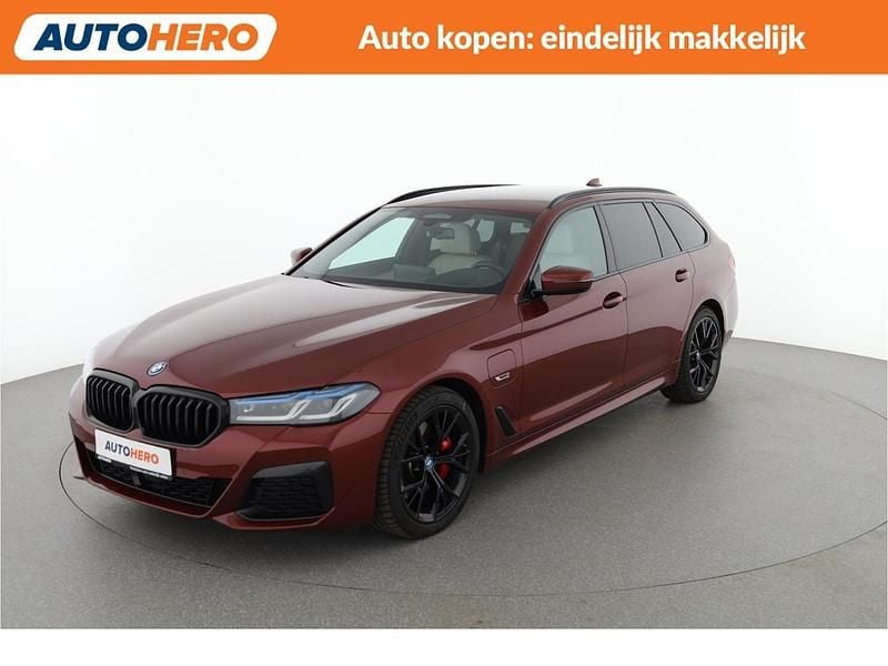 Occasion BMW 530e M Sport 292 PK (214 kW) 2023 Rood Stationwagen