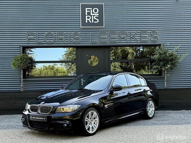 Zwart Occasion 2012 BMW 325 M Sport Sedan | € 13.450 (Eerlijke prijs) - Afbeelding 1/4