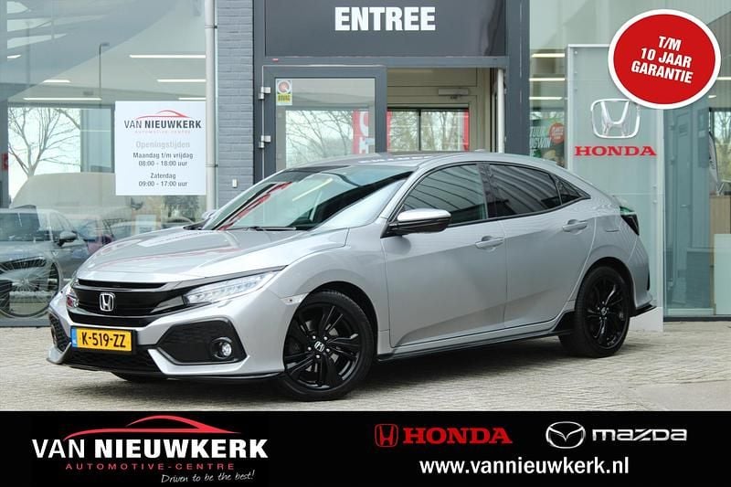 Grijs Occasion 2018 Honda Civic Black Edition Hatchback | € 20.700 (Eerlijke prijs) - Afbeelding 1/4