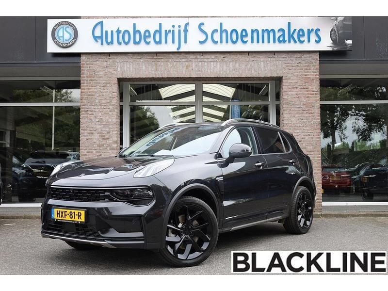 Zwart Gebruikt 2023 Lynk & Co 01 SUV | € 27.695 (Eerlijke prijs) - Afbeelding 1/4