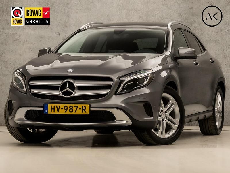 Grijs Gebruikt 2016 Mercedes GLA200 SUV | € 18.445 - Afbeelding 1/4