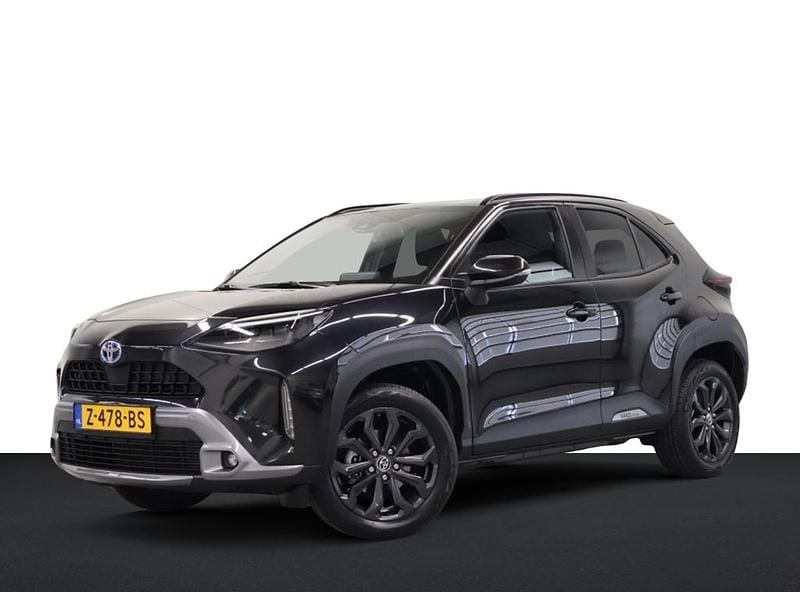 Zwart Gebruikt 2024 Toyota Yaris X-plore SUV | € 30.950 - Afbeelding 1/4