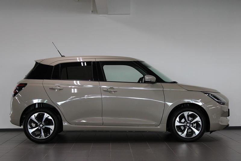 Nieuw Suzuki Swift Style 83 PK (61 kW) 2025 Bruin Hatchback