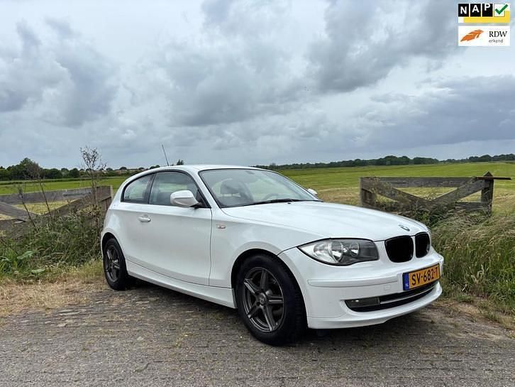 Gebruikt 2011 BMW 116 Sport Line Hatchback | € 3.995 (Goede deal) - Afbeelding 1/4