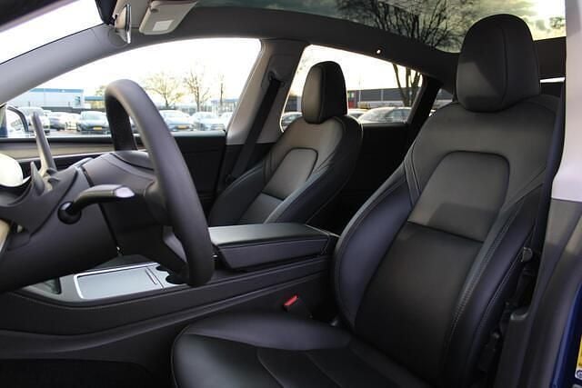 Occasion Tesla Model Y RWD 220 kW (300 PK) 2023 Blauw SUV