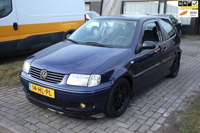 Blauw (metallic) Gebruikt 2001 VW Polo GTI Hatchback | € 1.250 (Eerlijke prijs) - Afbeelding 1/4