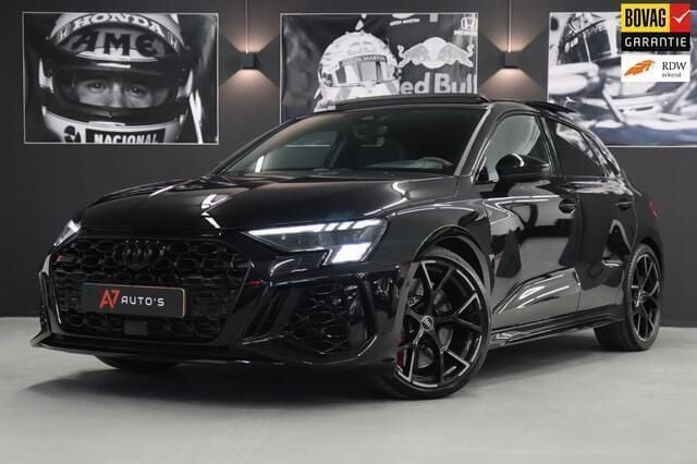 Zwart Gebruikt 2022 Audi RS3 Sportback S-Line Hatchback | € 67.950 (Goede deal) - Afbeelding 1/4