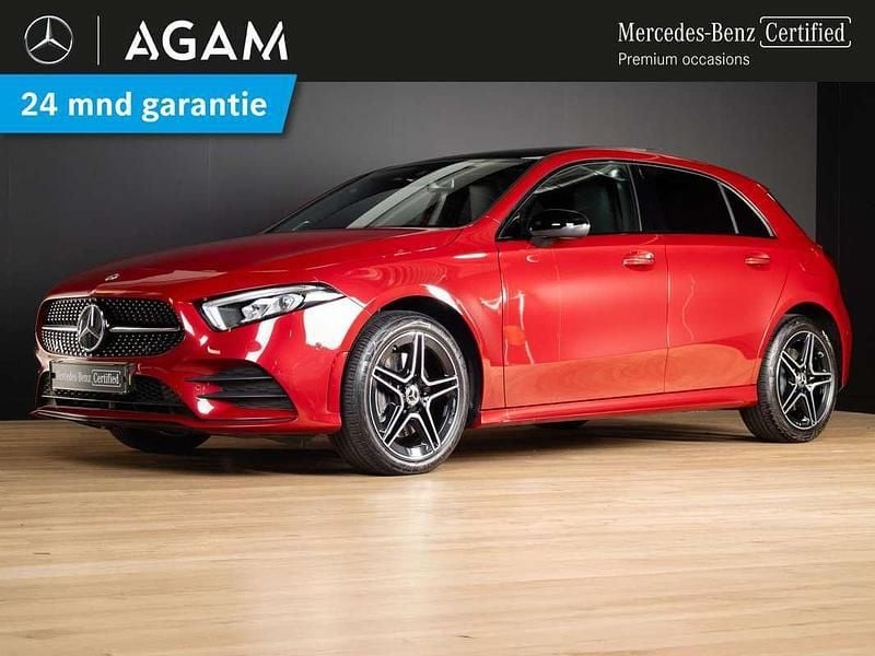 Rood Gebruikt 2023 Mercedes A250 AMG line Hatchback | € 36.450 (Eerlijke prijs) - Afbeelding 1/4