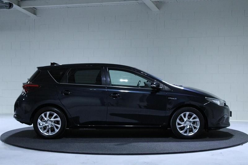 Occasion Toyota Auris Hybrid 99 PK (72 kW) 2015 Grijs Hatchback