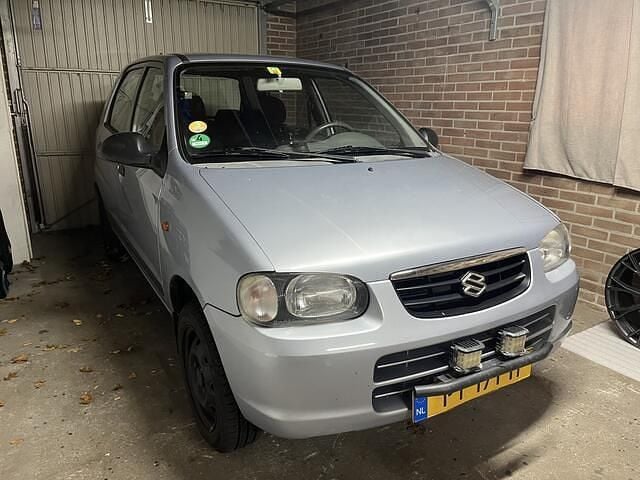 Grijs Gebruikt 2003 Suzuki Alto GL Hatchback | € 499 (Super prijs) - Afbeelding 1/4