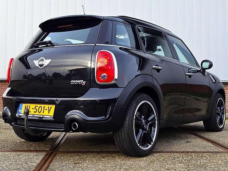 Zwart Gebruikt 2011 Mini Cooper Hatchback | € 10.950 (Goede deal) - Afbeelding 1/4