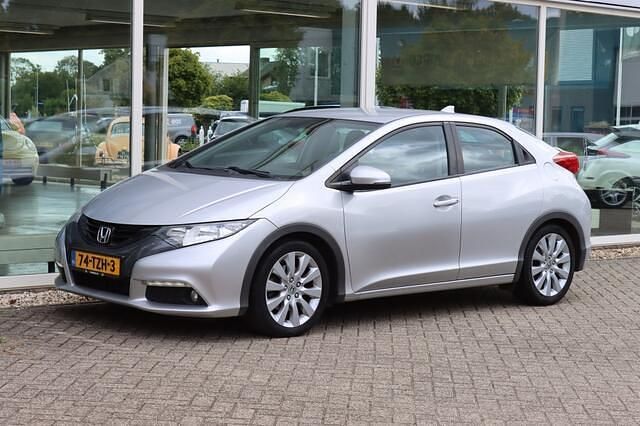 Grijs Gebruikt 2012 Honda Civic Sport Hatchback | € 6.250 (Eerlijke prijs) - Afbeelding 1/4