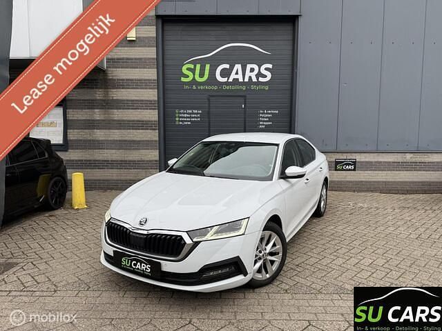 Wit Gebruikt 2021 Skoda Octavia Business Line Hatchback | € 18.500 - Afbeelding 1/4