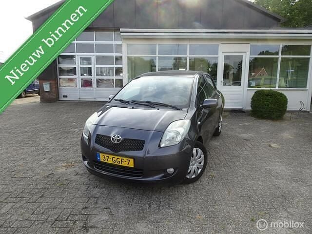 Grijs Gebruikt 2008 Toyota Yaris Sol Hatchback | € 4.999 (Eerlijke prijs) - Afbeelding 1/4