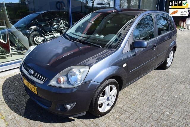 Grijs Gebruikt 2008 Ford Fiesta Futura Hatchback | € 3.950 (Duur) - Afbeelding 1/4