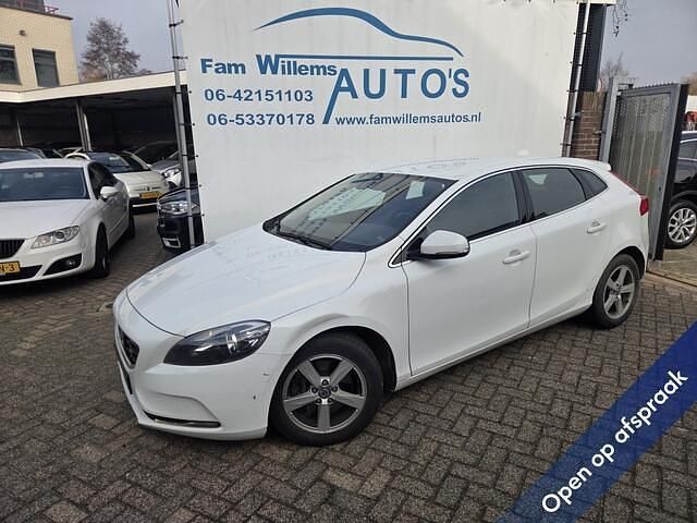Wit Occasion 2014 Volvo V40 R-Design Hatchback | € 3.443 (Goede deal) - Afbeelding 1/4