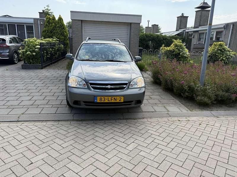 Grijs Gebruikt 2010 Chevrolet Nubira Stationwagen | € 1.500 (Eerlijke prijs) - Afbeelding 1/4