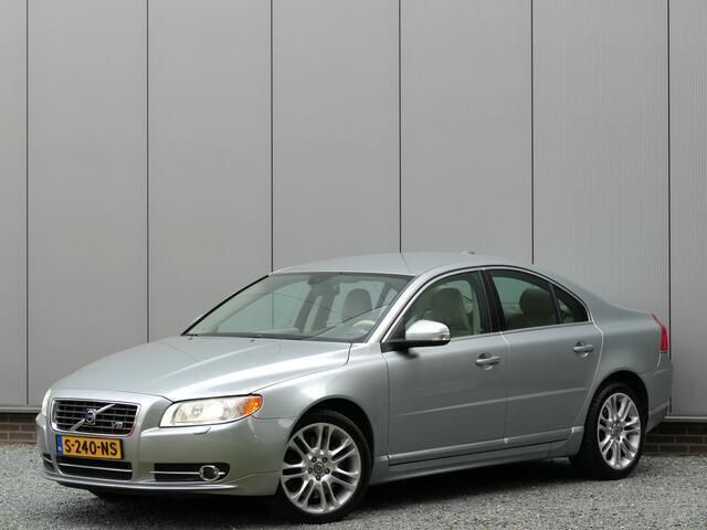 Grijs Gebruikt 2008 Volvo S80 Performance Sedan | € 15.500 - Afbeelding 1/4