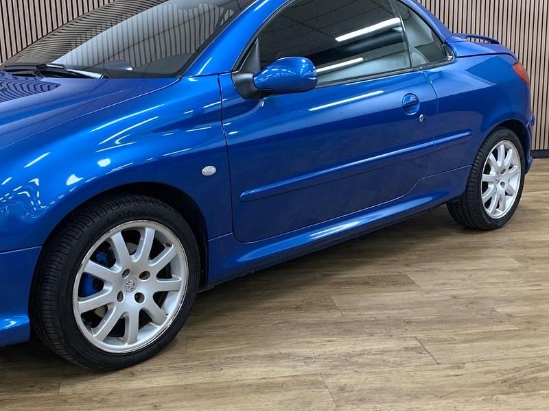 Occasion Peugeot 206 136 PK (100 kW) 2003 Blauw Cabriolet