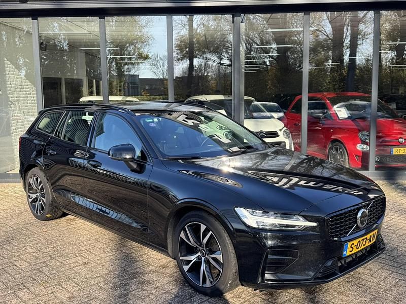Occasion Volvo V60 Plus 211 PK (155 kW) 2023 Zwart Stationwagen