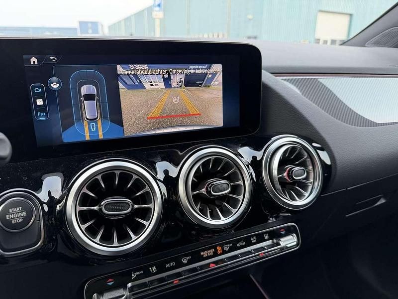 Nieuw Mercedes GLA250 AMG line 218 PK (160 kW) 2025 Grijs (metallic) SUV