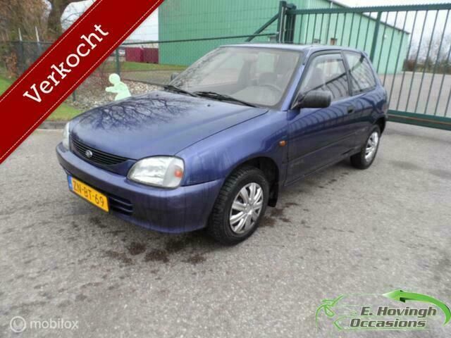 Blauw Gebruikt 1999 Daihatsu Charade Hatchback | € 1.199 - Afbeelding 1/4