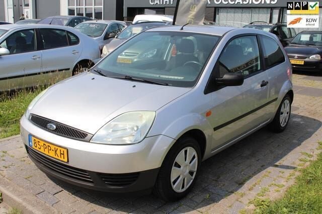 Grijs Gebruikt 2005 Ford Fiesta Style Hatchback | € 999 (Goede deal) - Afbeelding 1/4