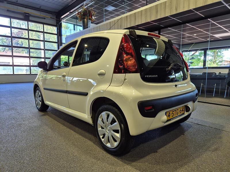 Occasion Peugeot 107 Active 68 PK (50 kW) 2013 Wit Hatchback