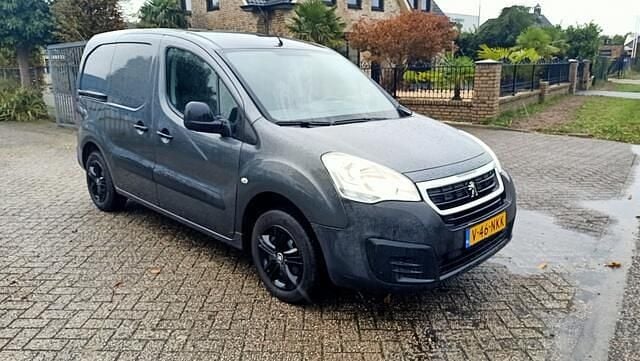 Grijs Gebruikt 2017 Peugeot Partner MPV | € 11.250 (Eerlijke prijs) - Afbeelding 1/4