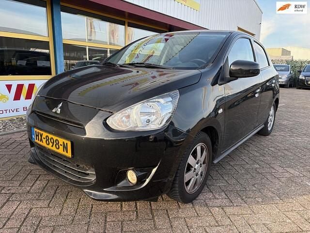 Zwart Gebruikt 2016 Mitsubishi Space Star Hatchback | € 5.999 (Eerlijke prijs) - Afbeelding 1/4