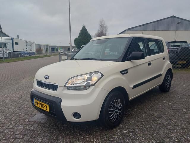 Creme Gebruikt 2009 Kia Soul SUV | € 2.995 (Eerlijke prijs) - Afbeelding 1/4