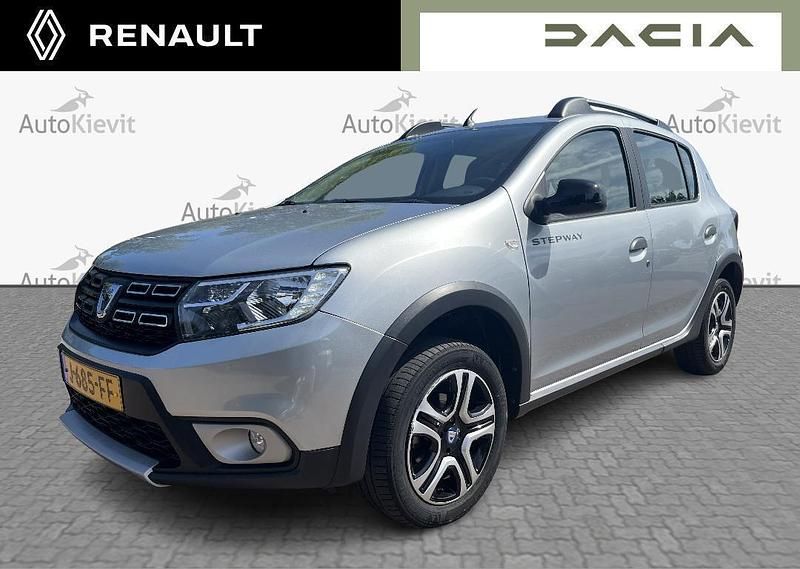 Grijs Gebruikt 2020 Dacia Sandero Stepway Hatchback | € 15.950 (Iets duurder) - Afbeelding 1/4