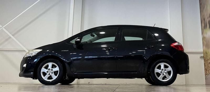 Occasion Toyota Auris Hybrid 99 PK (72 kW) 2011 Zwart Hatchback