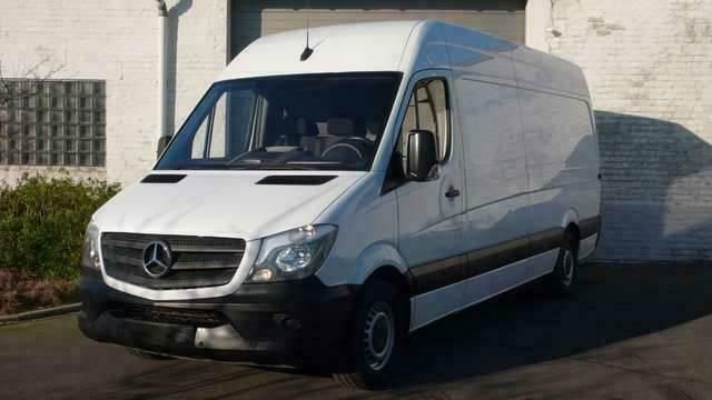 Wit Gebruikt 2018 Mercedes Sprinter Van | € 24.140 (Goede deal) - Afbeelding 1/4