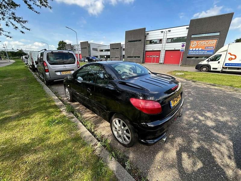 Occasion Peugeot 206 136 PK (100 kW) 2001 Zwart Cabriolet