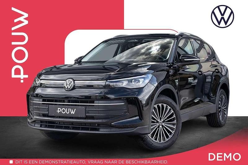 Zwart Nieuw 2025 VW Tiguan Edition SUV | € 55.170 (Eerlijke prijs) - Afbeelding 1/4