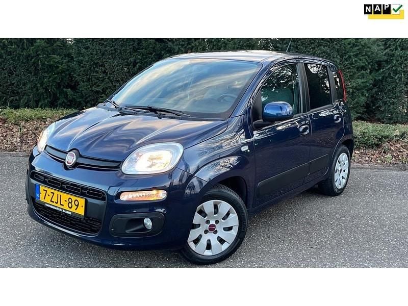 Blauw Occasion 2014 Fiat Panda Lounge Hatchback | € 4.990 (Eerlijke prijs) - Afbeelding 1/4