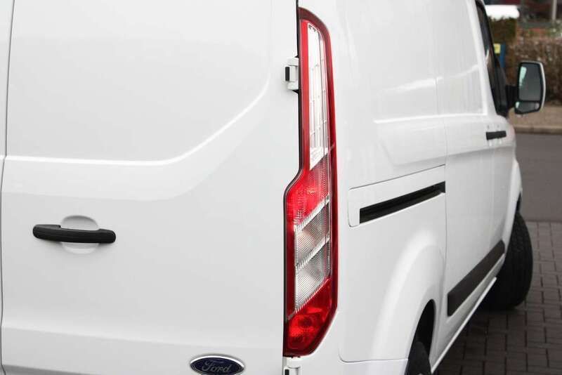 Wit Gebruikt 2023 Ford Transit Custom Trend Van | € 18.900 (Super prijs) - Afbeelding 1/2