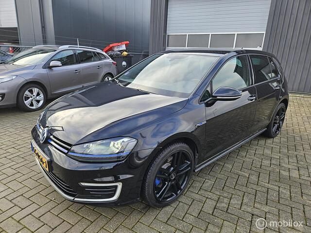 Occasion VW Golf VII GTE 150 PK (110 kW) 2015 Zwart Hatchback
