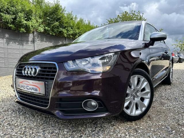 Paars Occasion 2013 Audi A1 Ambition Hatchback | € 8.900 - Afbeelding 1/4