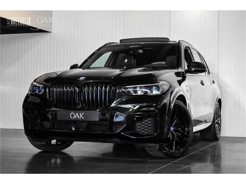 Zwart, metallic lak Gebruikt 2022 BMW X5 M Sport SUV | € 67.900 (Eerlijke prijs) - Afbeelding 1/3