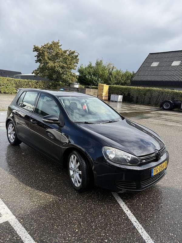 Zwart Gebruikt 2009 VW Golf VI Trendline Stationwagen | € 5.000 (Eerlijke prijs) - Afbeelding 1/4