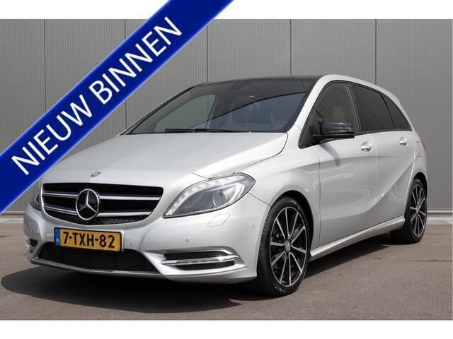 Grijs, metallic lak Gebruikt 2014 Mercedes B180 AMG MPV | € 15.999 (Goede deal) - Afbeelding 1/4