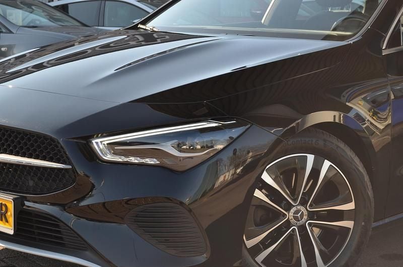 Occasion Mercedes CLA180 Shooting Brake Business 136 PK (100 kW) 2023 Zwart Stationwagen