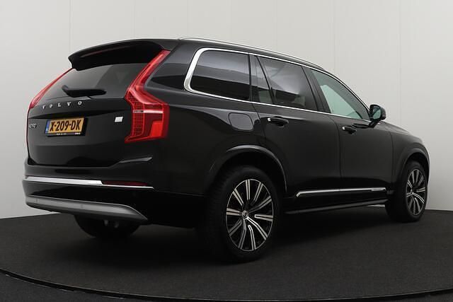 Zwart Gebruikt 2022 Volvo XC90 Inscription SUV | € 56.940 - Afbeelding 1/4