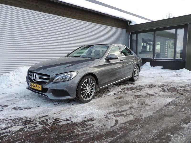 Grijs Gebruikt 2019 Mercedes C220 Prestige Sedan | € 12.900 - Afbeelding 1/4