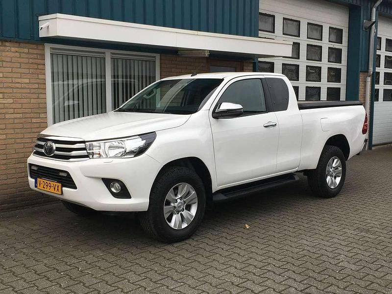 Wit Gebruikt 2019 Toyota HiLux Pickup | € 19.950 - Afbeelding 1/4