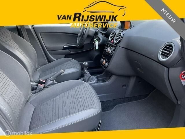Zilver Gebruikt 2014 Opel Corsa Hatchback | € 4.950 (Goede deal) - Afbeelding 1/4