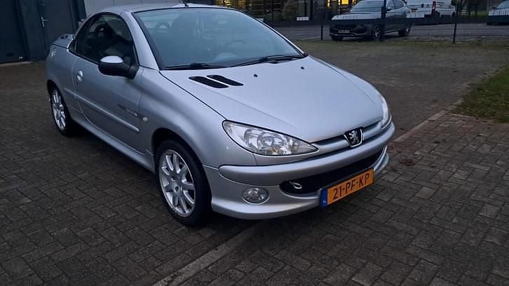 Gebruikt 2004 Peugeot 206 CC Cabriolet | € 999 (Eerlijke prijs) - Afbeelding 1/4