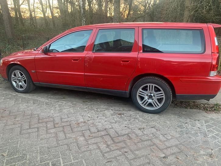 Gebruikt 2005 Volvo V70 Stationwagen | € 2.000 (Super prijs) - Afbeelding 1/4